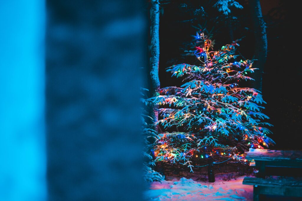 Festive Christmas Tree Wallpaper: Colorful & Cozy Holiday Background