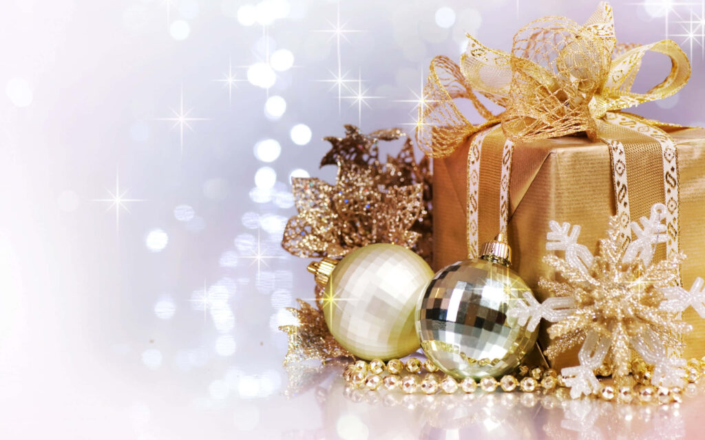 Magical Christmas Wallpaper: Gold Gift Box & Shimmering Ornaments