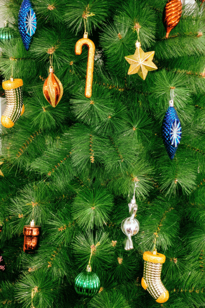 Vibrant Christmas Tree Wallpaper with Colorful Ornaments