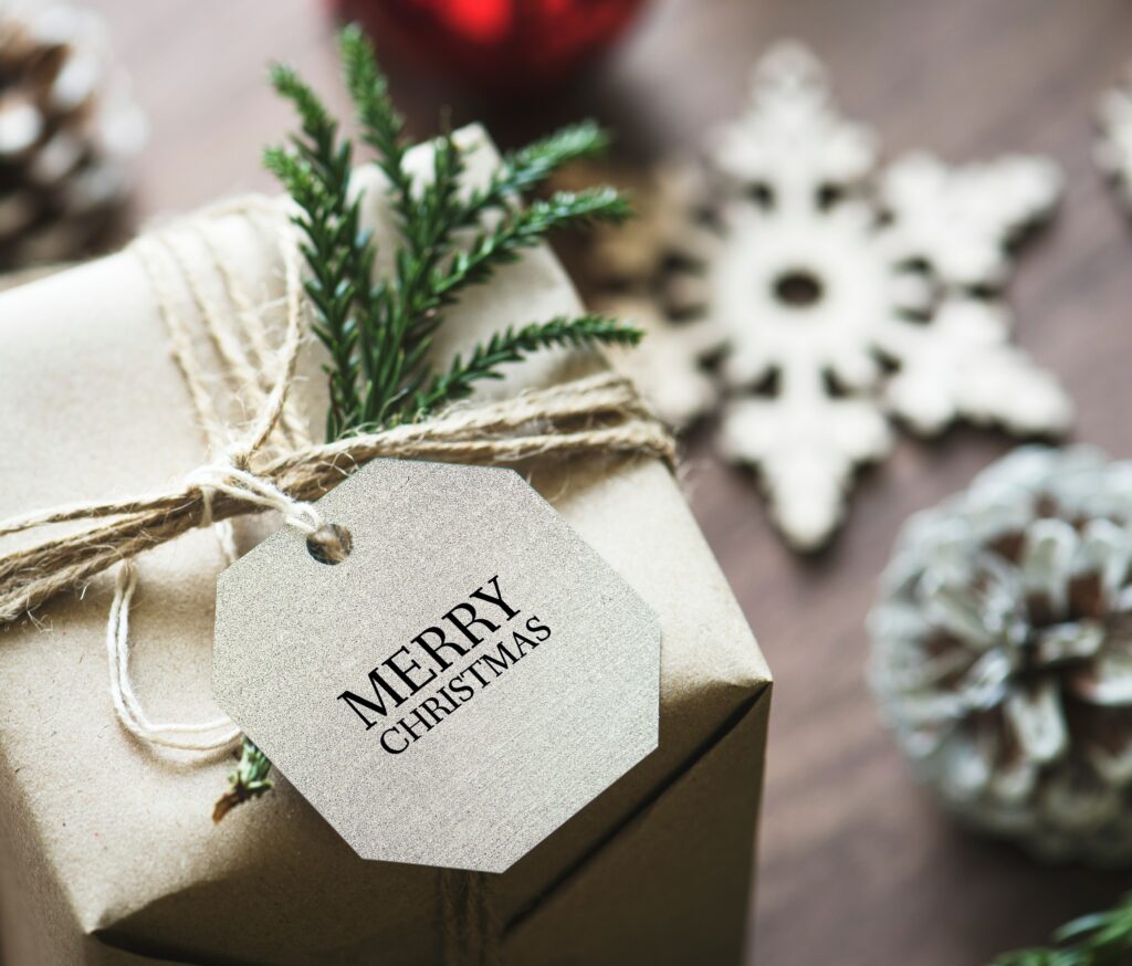 Charming Christmas Gift Wallpaper: Rustic Decor & Snowflakes