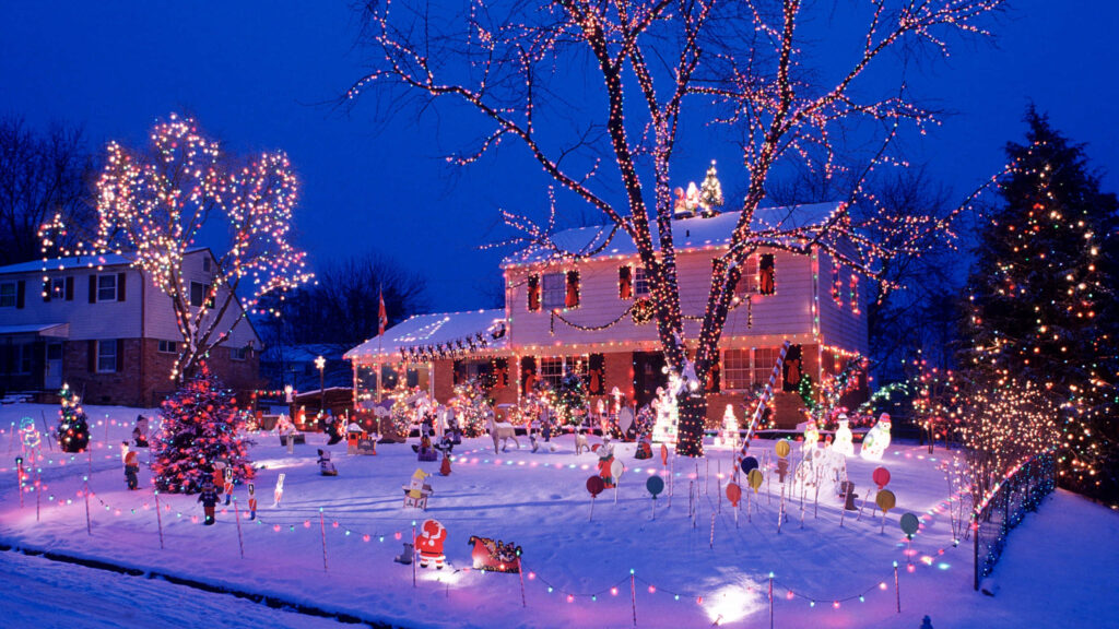 Charming Winter Wallpaper: Colorful Christmas Lights & Festive Decor