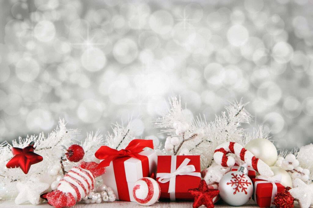 Winter Wonderland Wallpaper: Red & White Holiday Cheer