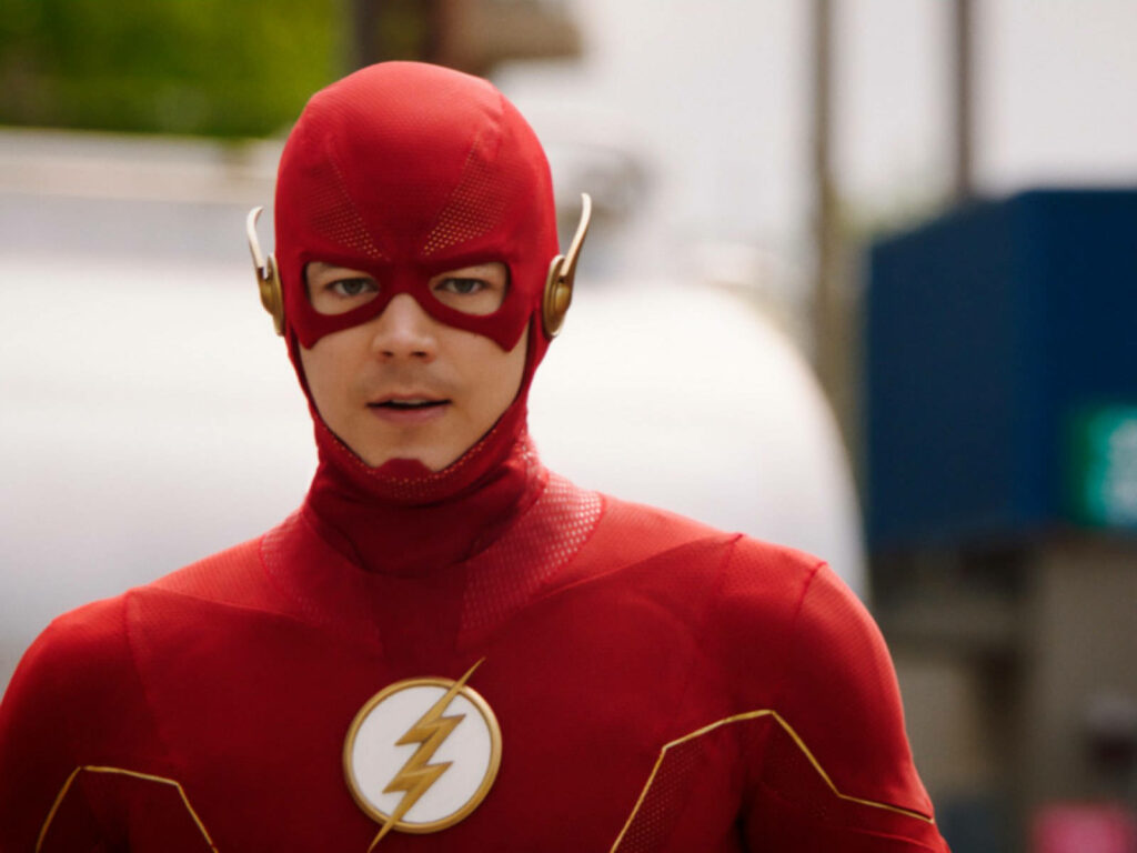 Flash Wallpaper: Iconic Speed & Heroism in Red Suit Background