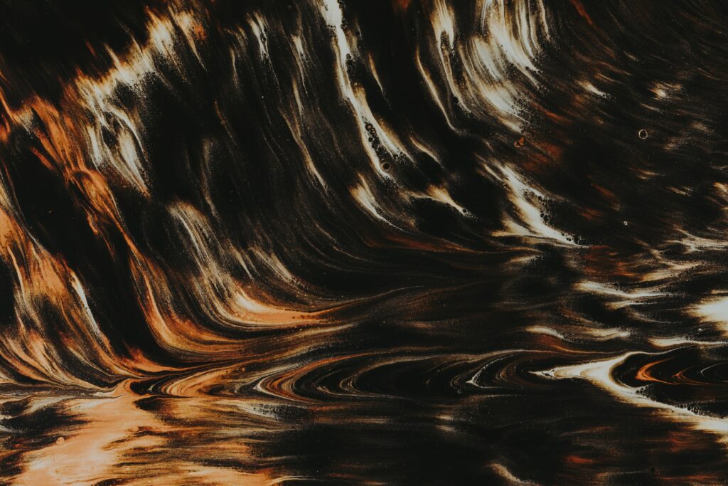 Abstract Fluid Wallpaper: Dynamic Paint-Inspired Background