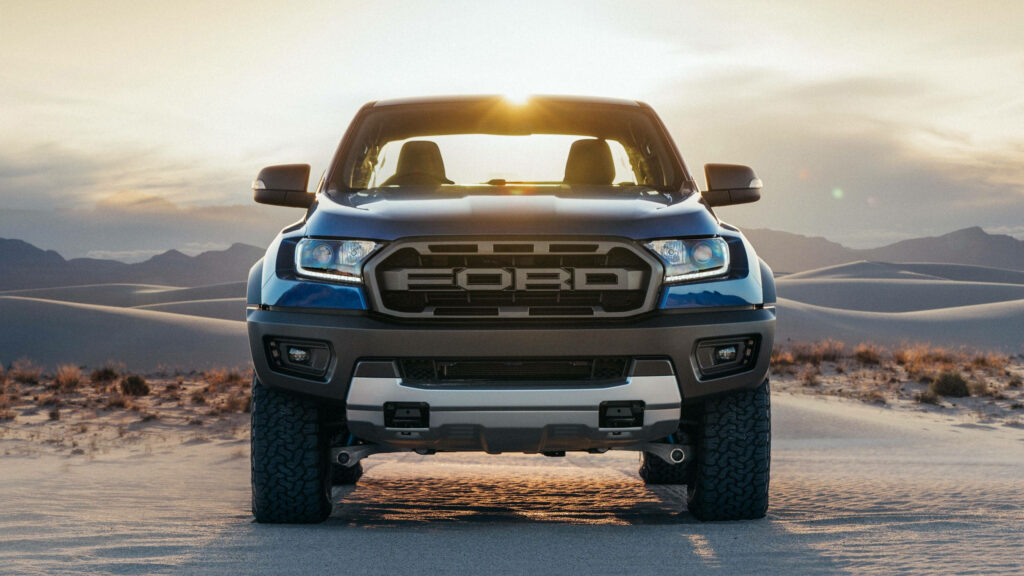 Ford Ranger Raptor Wallpaper: Stunning Sunset Desert Backdrop