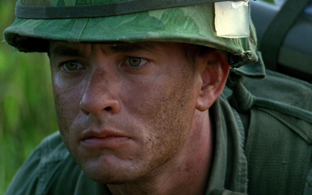 “Forrest Gump Military Wallpaper: Intense Scene from the Vietnam War”
