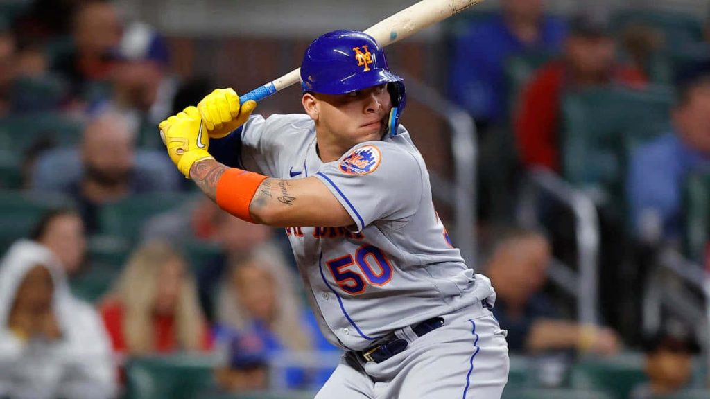 Francisco Álvarez Mets catcher in grey jersey intense at-bat high-quality baseball action wallpaper