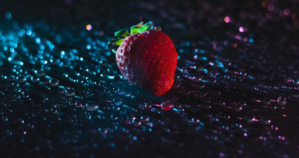 Vibrant Strawberry Wallpaper: Fresh Fruit with Water Droplets