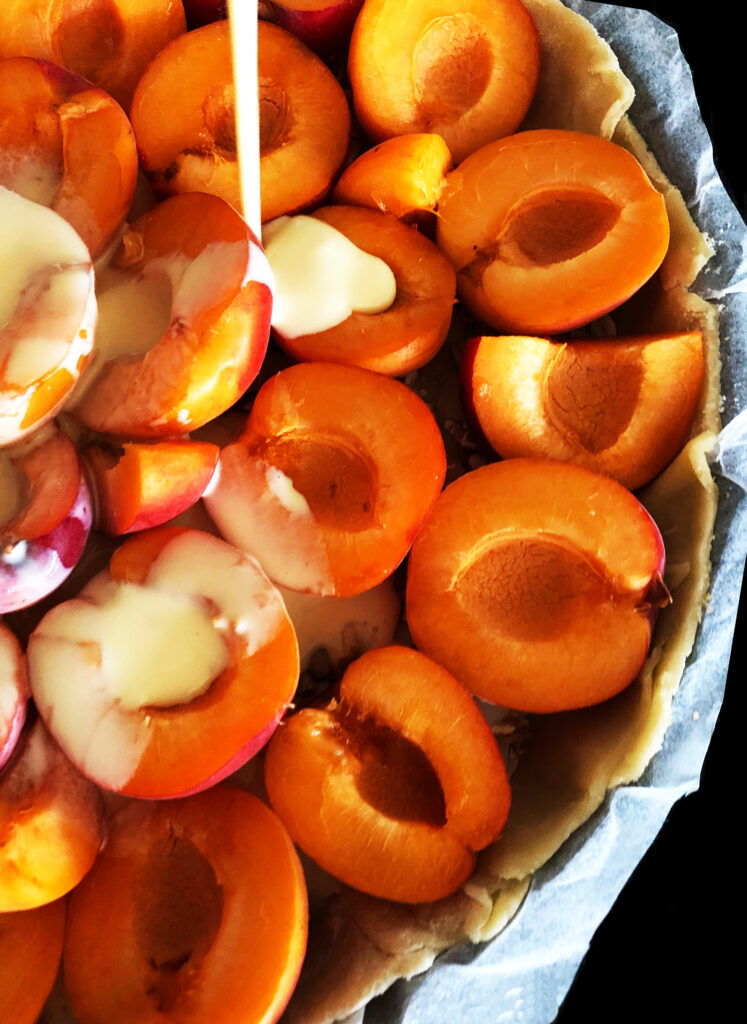 Fresh Sliced Peaches on Pie Crust - Homemade Baking Wallpaper