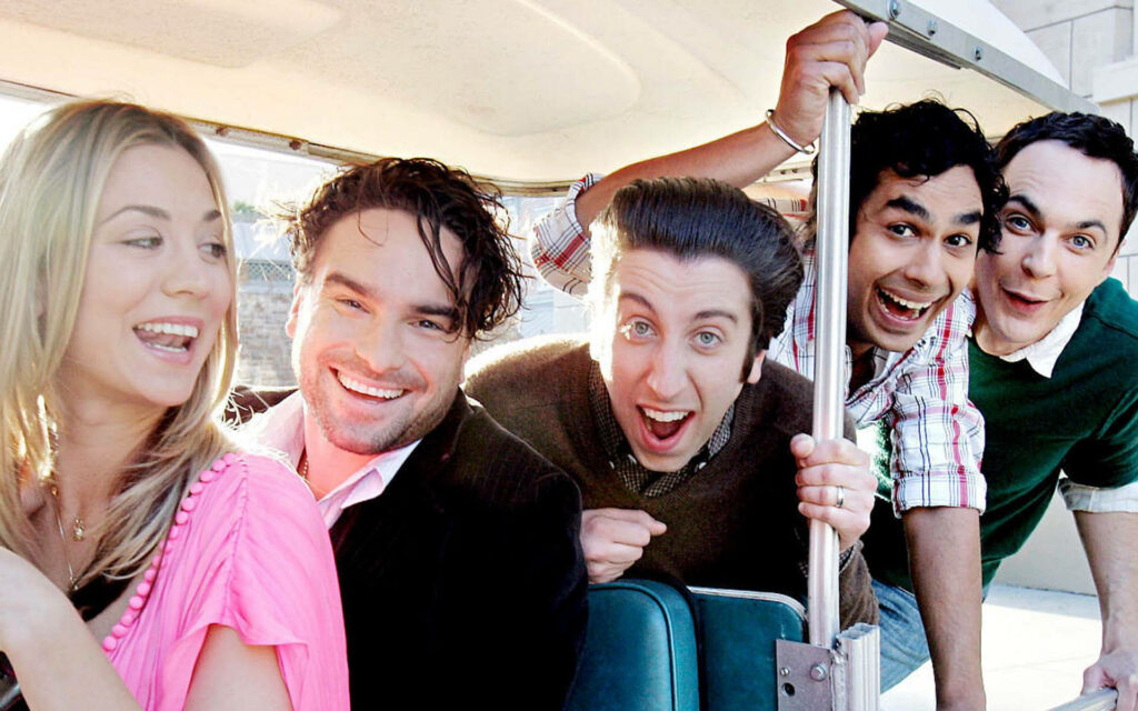 Fun *The Big Bang Theory* Wallpaper: Cast Joyfully on Golf Cart
