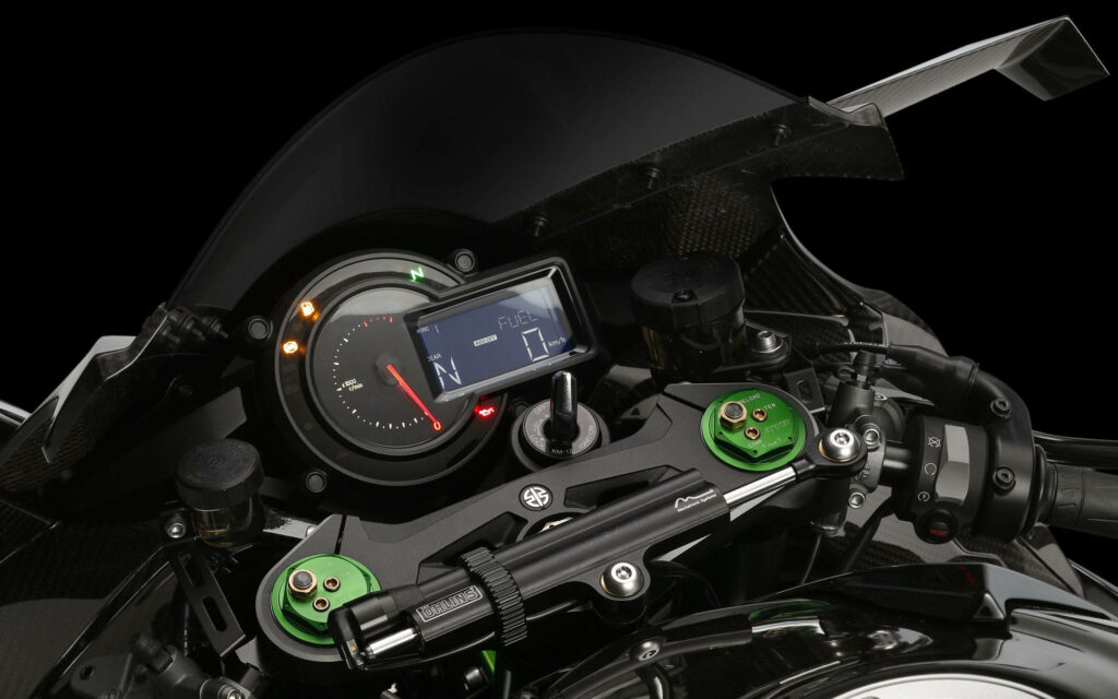 Kawasaki H2R Futuristic Dashboard Wallpaper: Tachometer & Speedometer