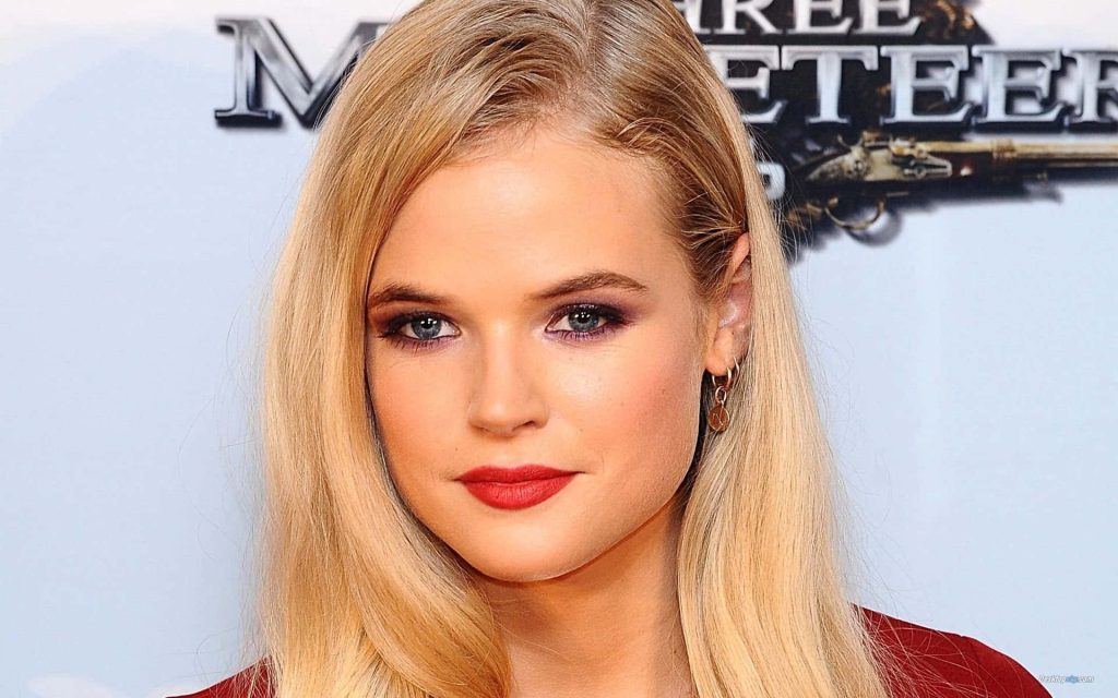 Gabriella Wilde close-up portrait blonde hair red lipstick gold earrings Three Musketeers wallpaper
