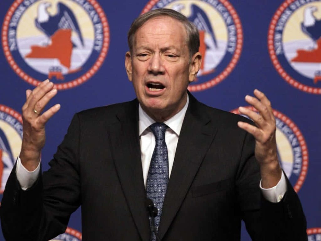 George Pataki speaking passionately at New York Republican Party event high-quality wallpaper