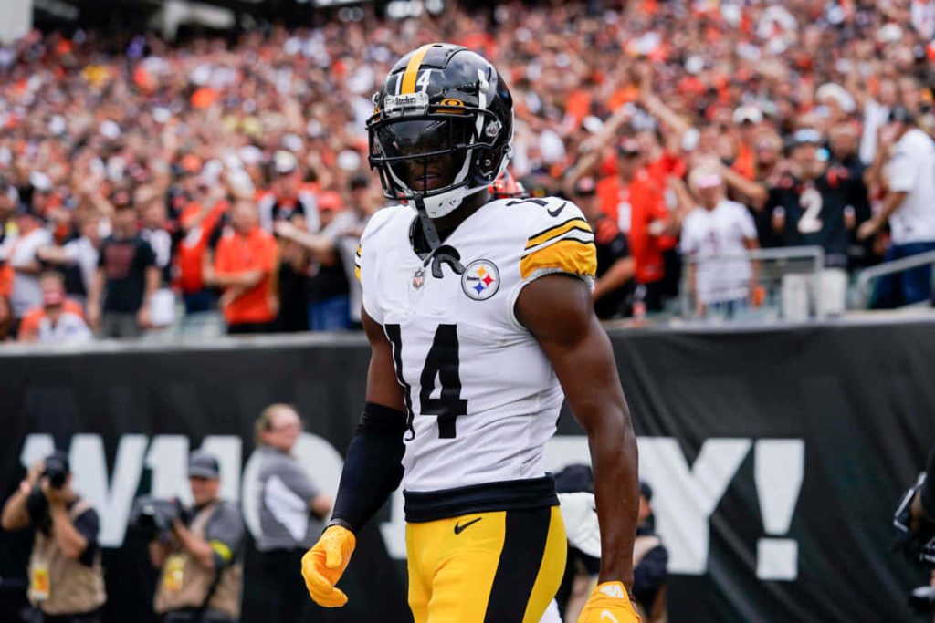 George Pickens Pittsburgh Steelers white jersey number 14 focused on-field sports wallpaper
