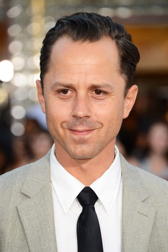 Giovanni Ribisi sharp portrait in light blazer white shirt black tie red carpet bokeh background Wallpaper