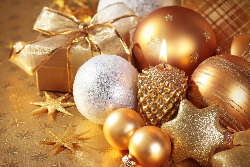Gleaming Festive Decorations: Sparkling Gold and Silver Delight as Christmas Desktop Background Wallpaper