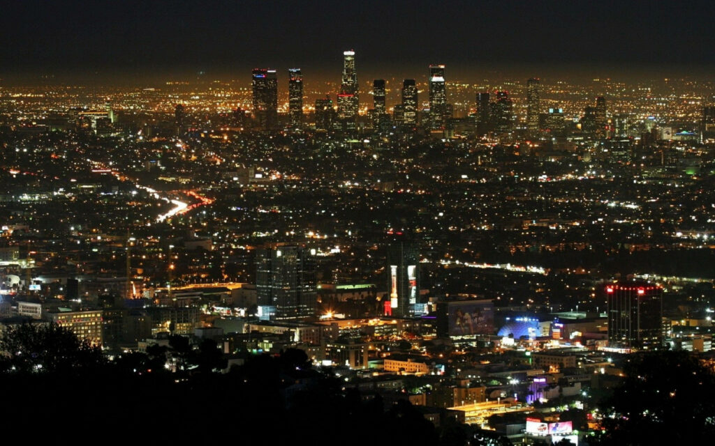 Captivating Cityscapes: Mesmerizing Los Angeles Evening Skyline in Stunning 4k Wallpaper