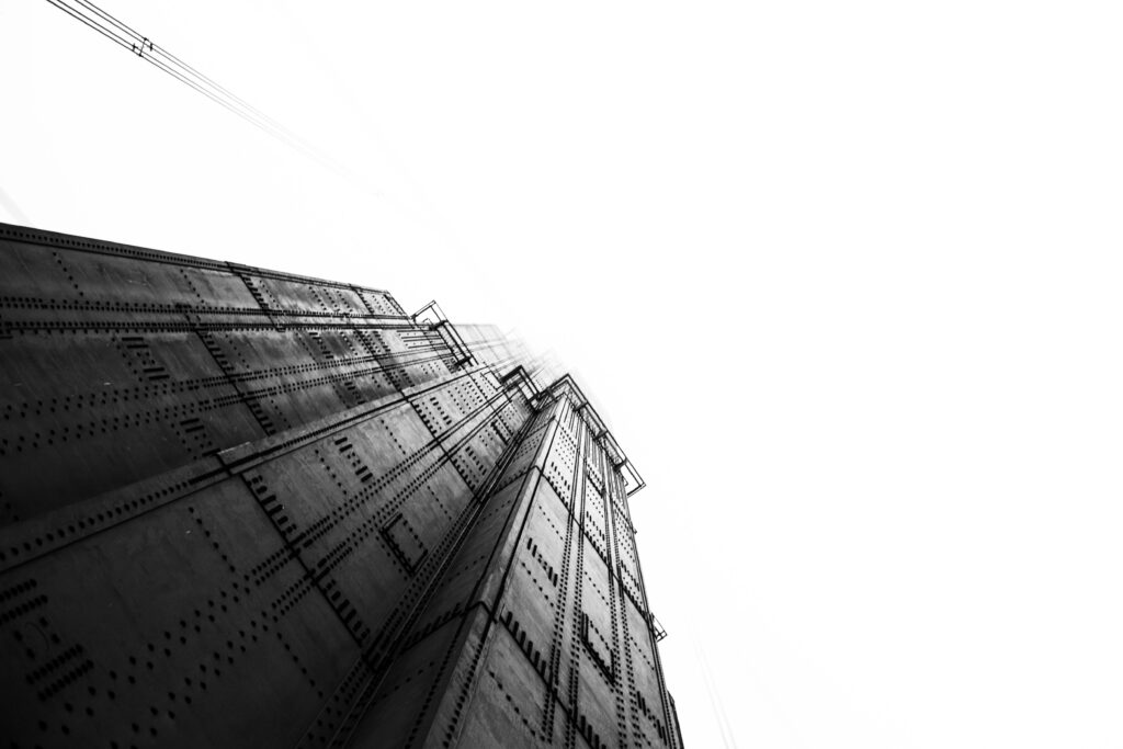 Captivating Pillar Perspective: The Golden Gate Bridge in Stunning Worm's-eye View on a Pure White Canvas - 4k White Background Photograph Wallpaper