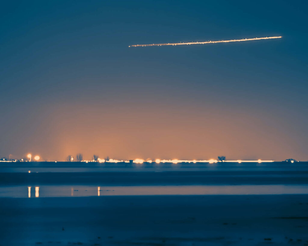 Stunning Comet Wallpaper Over Night Sky & Calm Water - Scenic Background