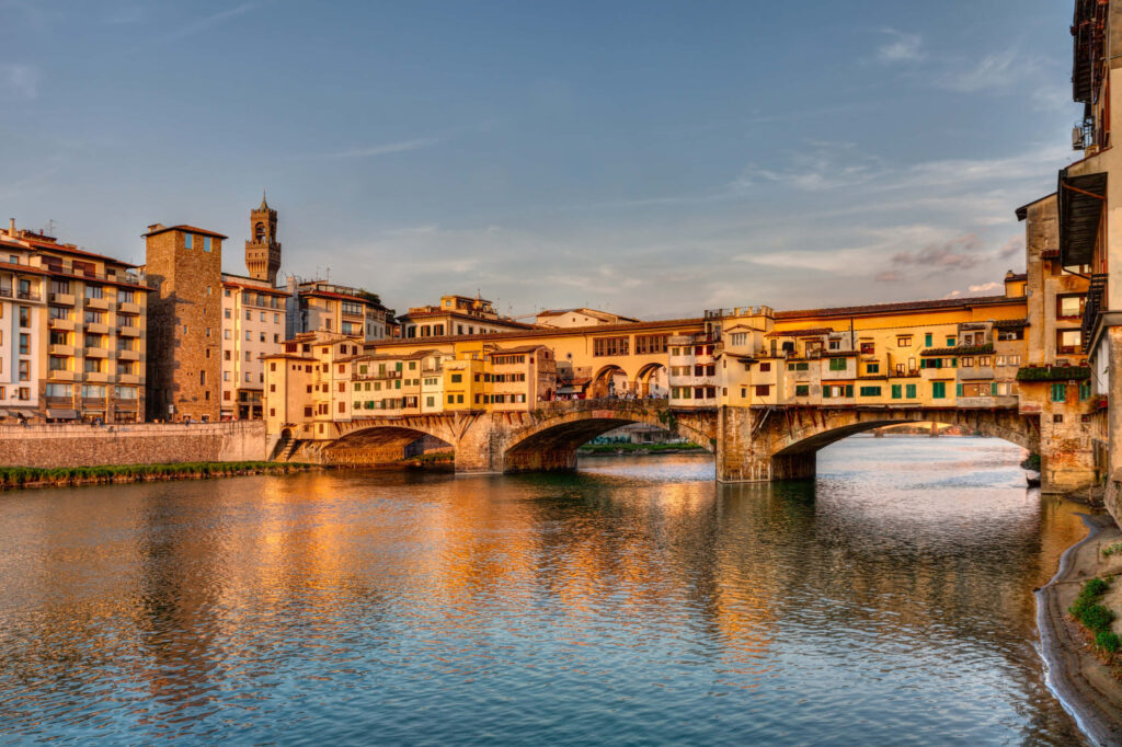 Golden Ponte Vecchio Wallpaper: Florence’s Timeless Beauty