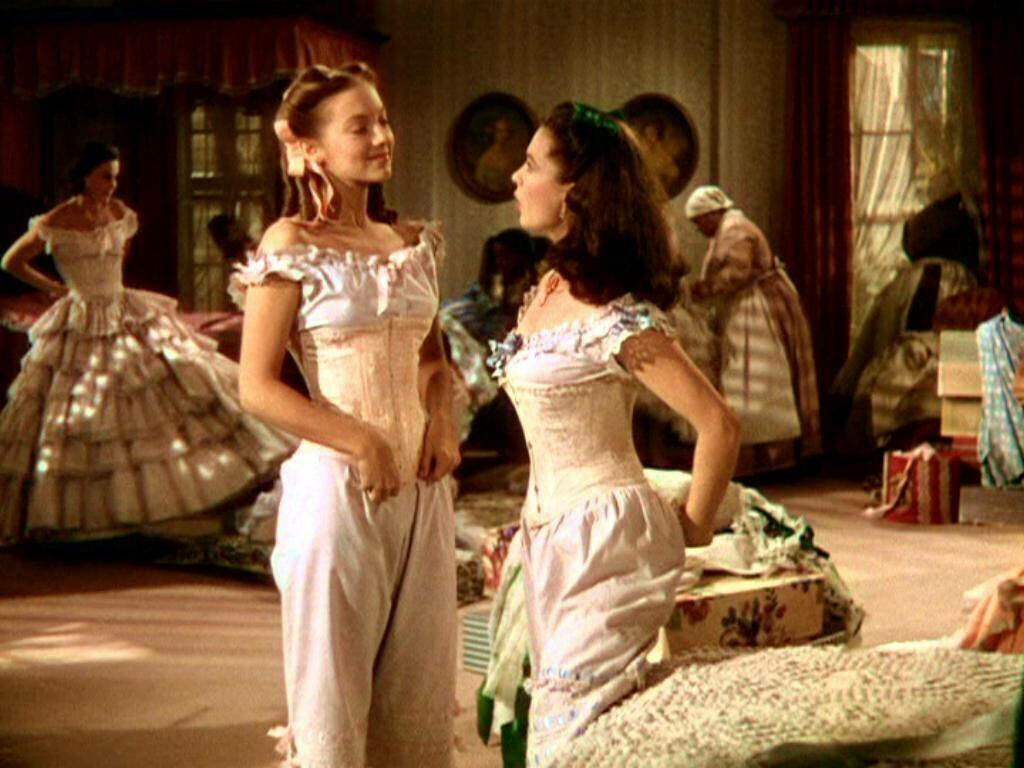 Gone With The Wind Wallpaper: Vivien Leigh & Evelyn Keyes Elegance