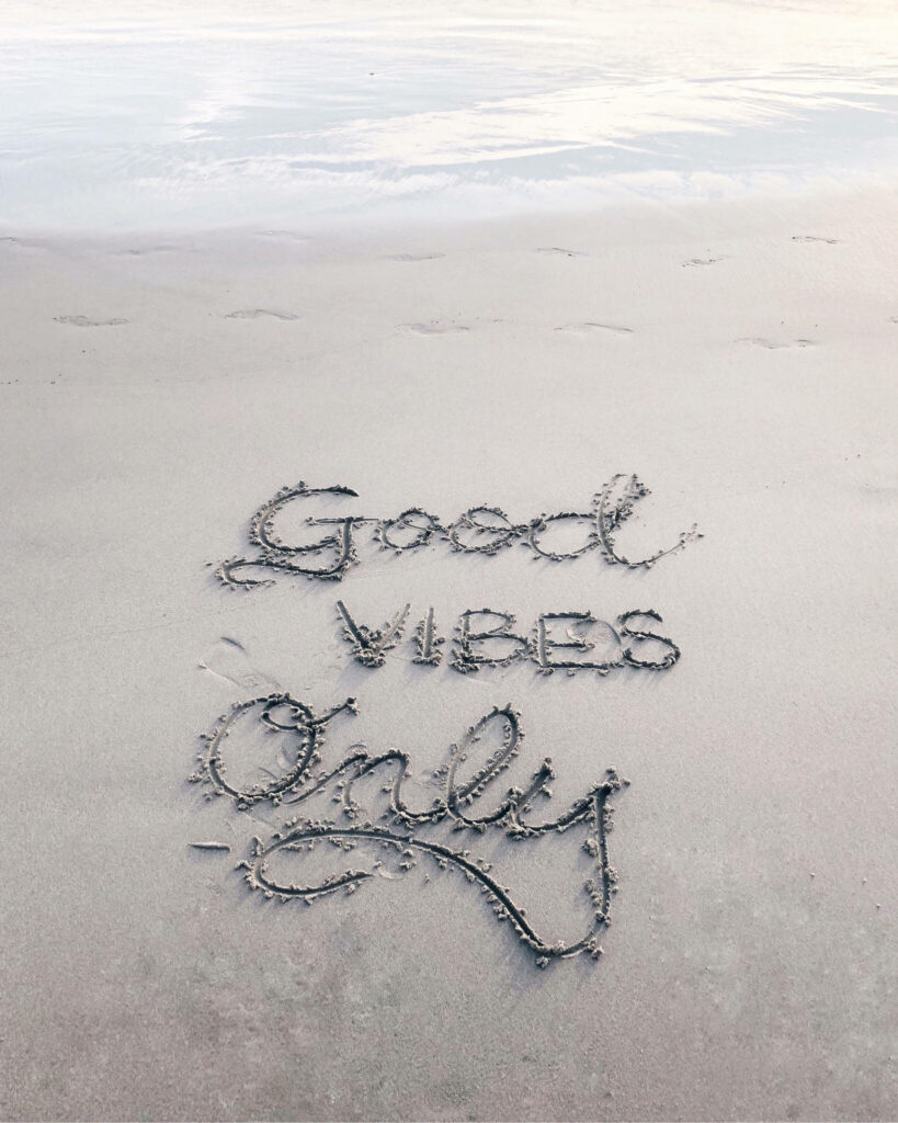 Good Vibes Only Beach Wallpaper - Relaxing Summer Phone Background