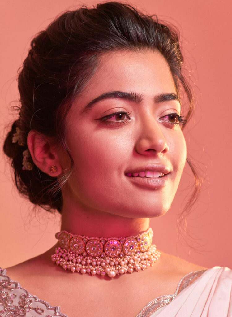 Glamorous Rashmika Mandanna Mesmerizes in Exquisite Pearl Jewelry: HD Background Snapshot Wallpaper