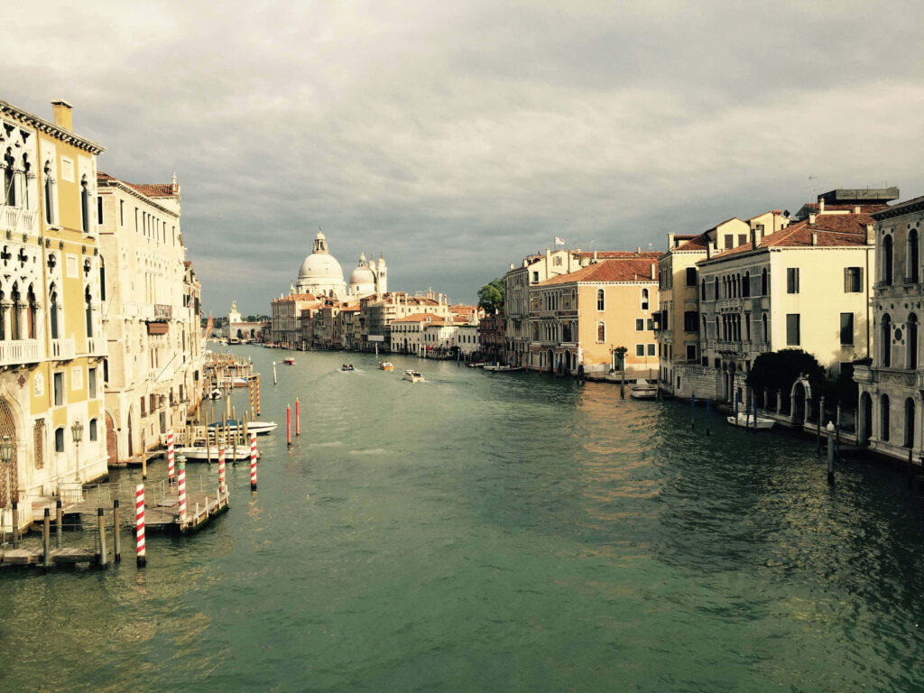 Grand Canal in Venice Wallpaper: Timeless Beauty & Serenity