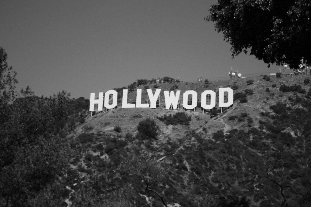 Grayscale Hollywood Sign Wallpaper: Timeless Santa Monica Mountains
