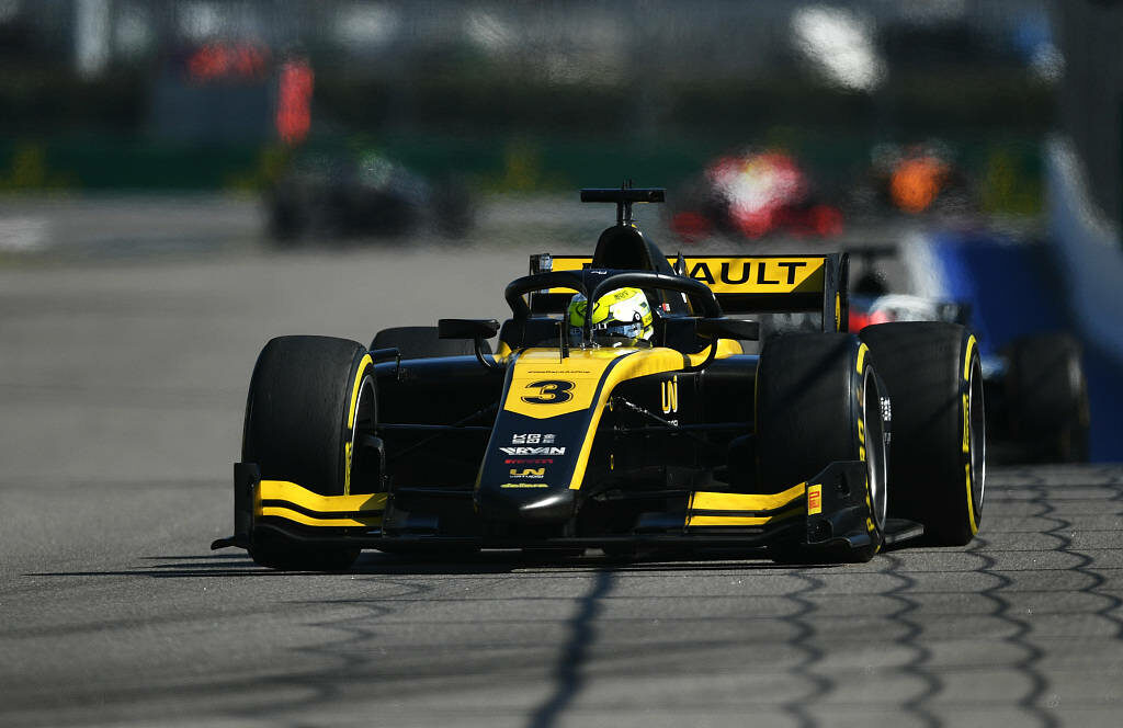Guanyu Zhou racing Renault-backed Formula 2 car dynamic motorsport wallpaper background