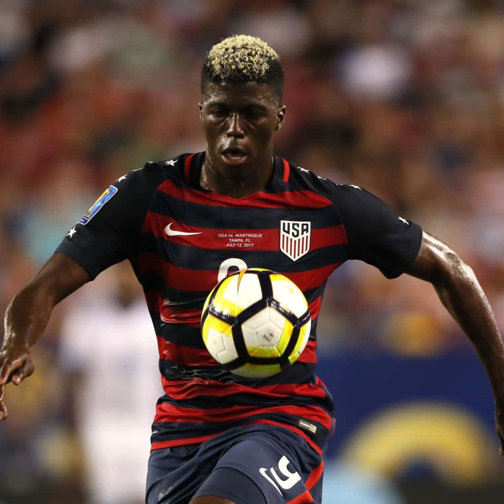 Gyasi Zardes dribbling USMNT soccer player 2017 CONCACAF Gold Cup action wallpaper background