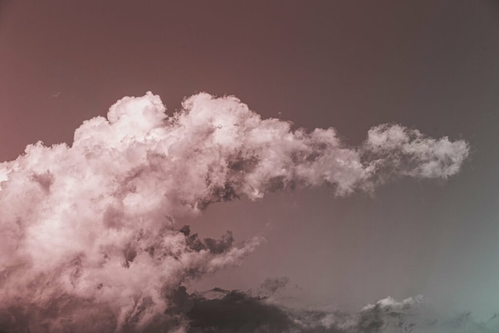 Serene HD Wallpaper: Dramatic Fluffy Clouds & Gradient Sky Background