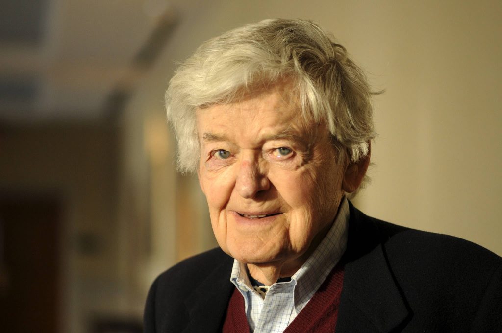 Portrait of actor Hal Holbrook with white hair warm lighting classic mature distinguished look Wallpaper