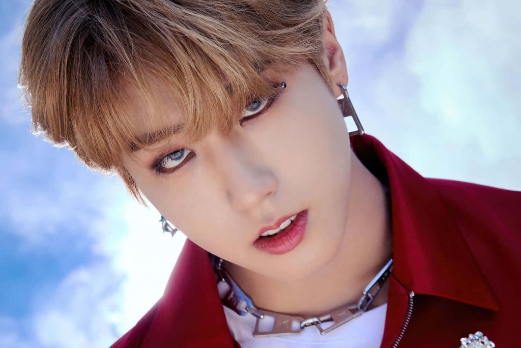 Han Ji-sung Stray Kids close-up portrait red jacket metallic choker bright blue sky wallpaper