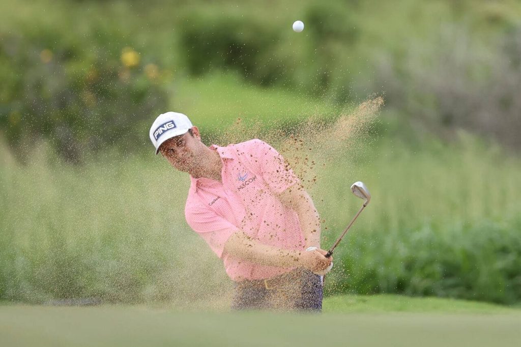 Harris English powerful bunker shot golf action sand flying green course wallpaper background