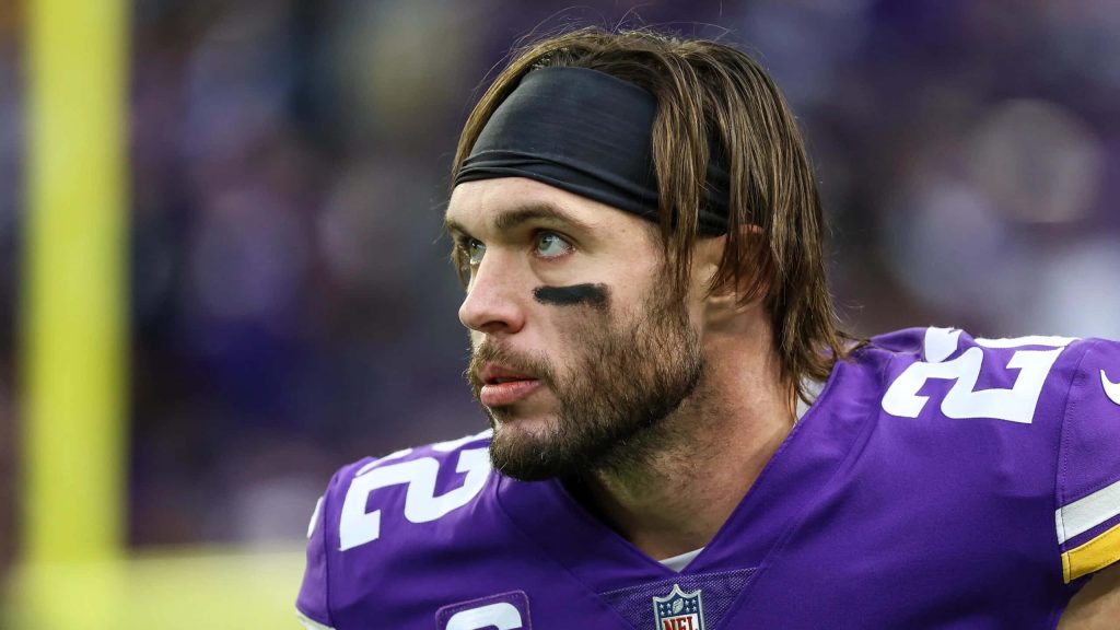 Minnesota Vikings safety Harrison Smith intense game focus purple jersey number 22 NFL wallpaper