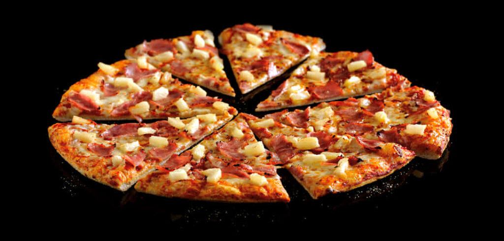 Hawaiian Pizza Wallpaper: Crispy Crust & Pineapple Delight