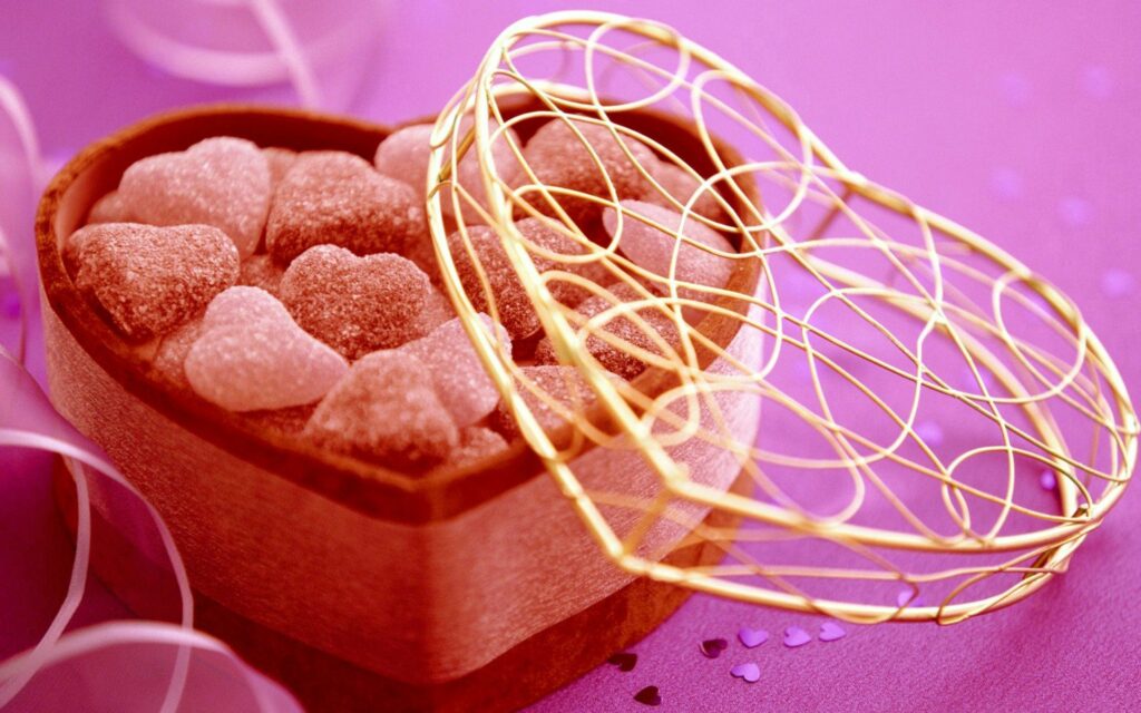 Heart-Shaped Candy Box Wallpaper with Pink Heart Pattern