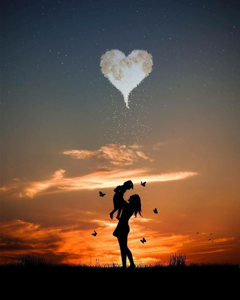 Heartwarming Mother-Daughter Wallpaper at Sunset with Heart Cloud