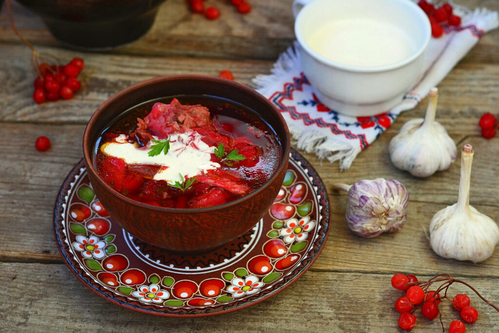 Vibrant Creamy Garlic Borscht Wallpaper with Rustic Charm
