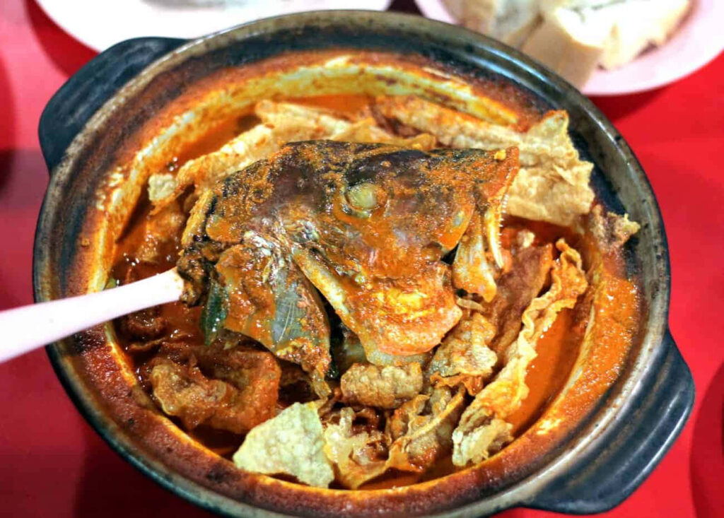 Vibrant Fish Head Curry Wallpaper: Authentic Culinary Charm