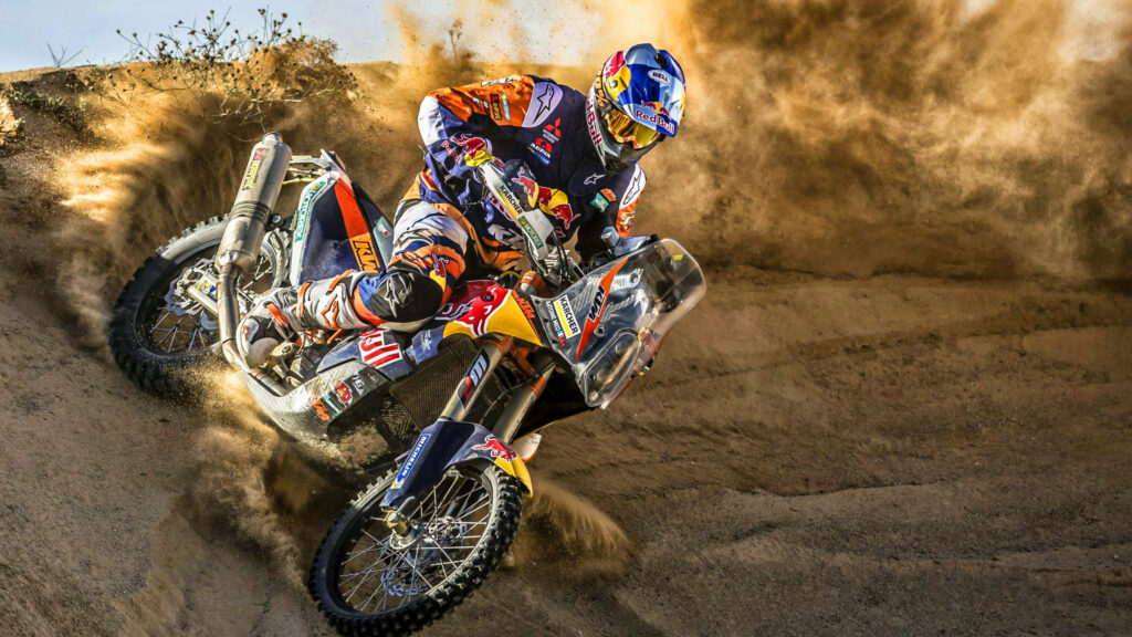 4K KTM Bike Action Wallpaper: Speed & Power on Rugged Dirt Track