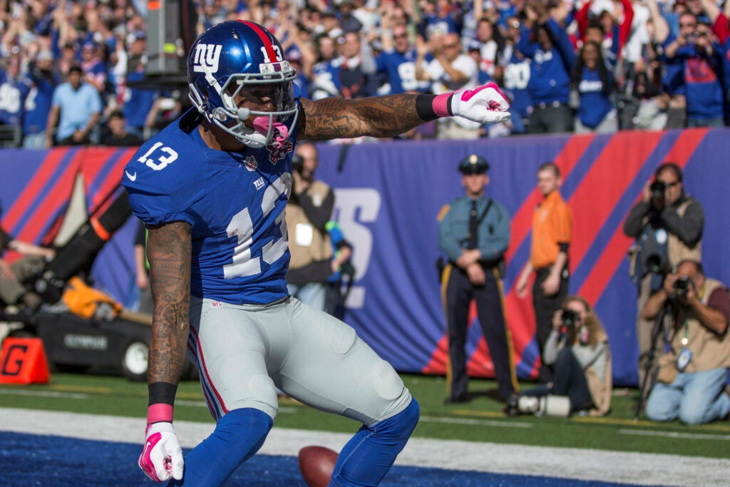HD Sports Wallpaper: Celebrating Football Player on the Field