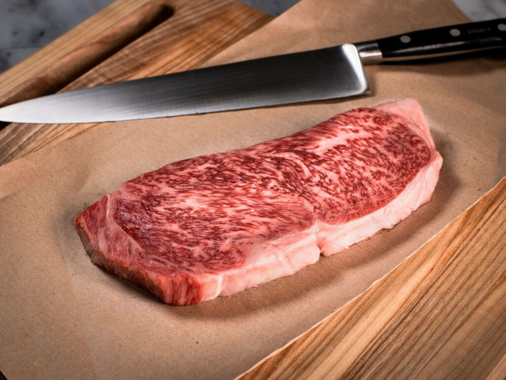 High-Quality Kobe Beef Wallpaper: Rich Marbling & Premium Texture