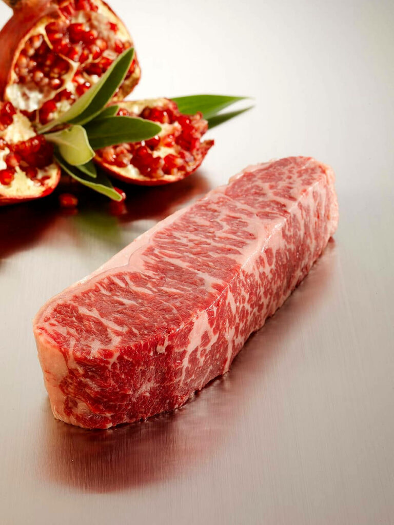 Luxurious Kobe Beef & Pomegranate: Stunning Wallpaper Background
