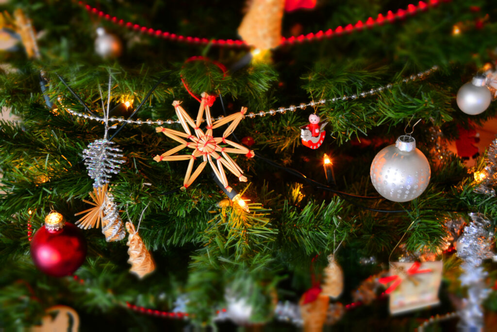 Festive Christmas Wallpaper: Ornaments & Warm Glow Background
