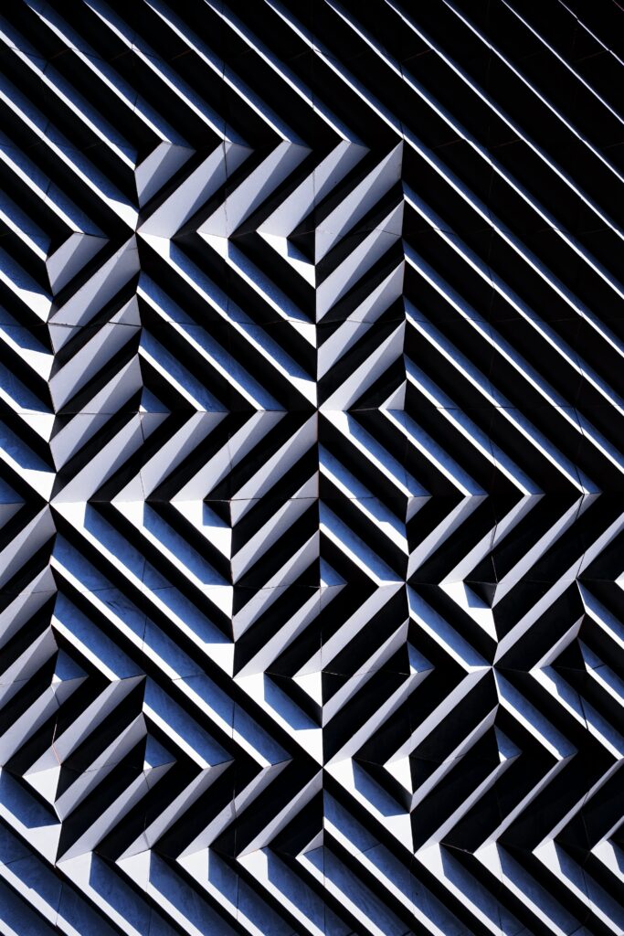 Modern Geometric Stripes Wallpaper: High-Resolution Abstract Design