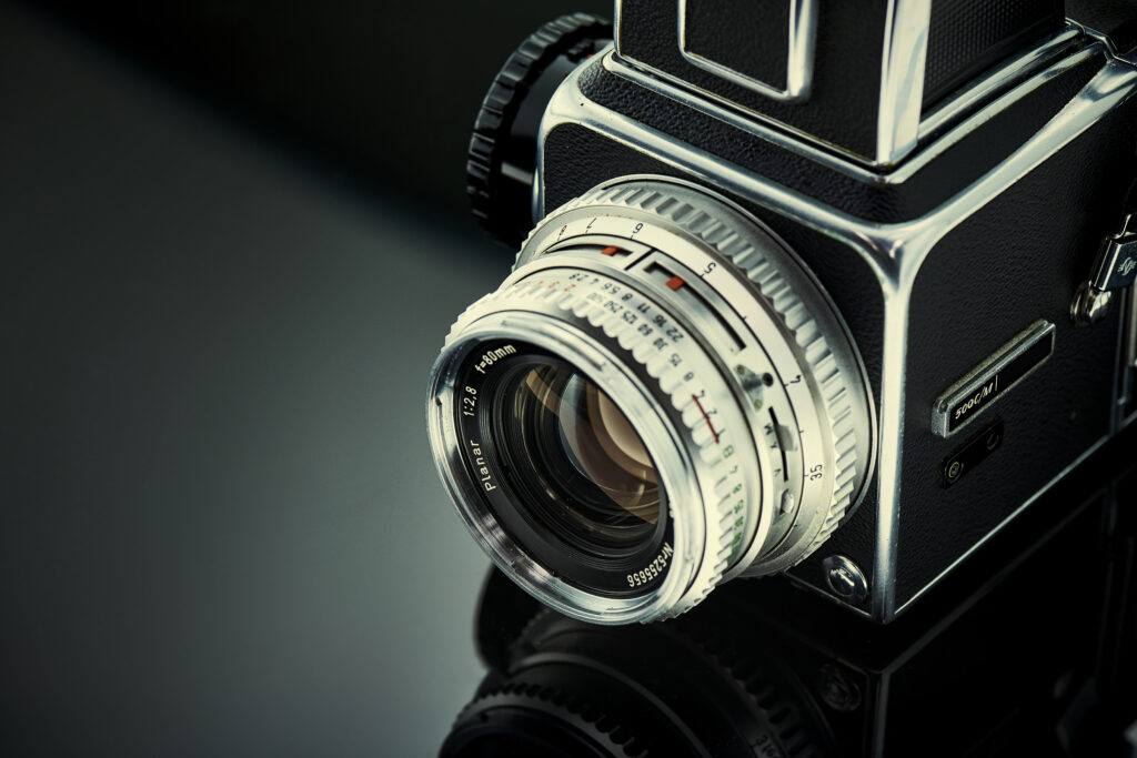 Vintage Camera Lens Close-Up Wallpaper - High-Res 7500x5000