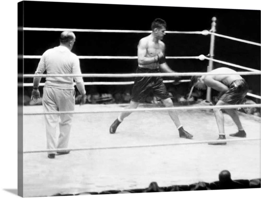 Black and white historic 1927 Long Count fight wallpaper Gene Tunney Jack Dempsey boxing ring