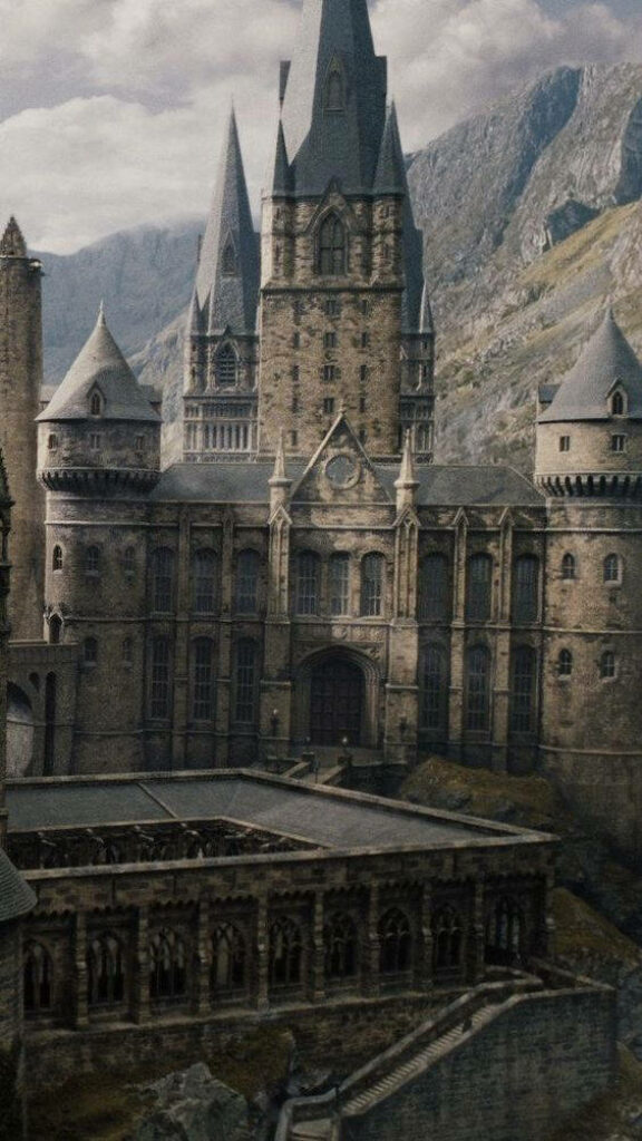 Hogwarts Castle iPhone Wallpaper: Majestic Magic Background